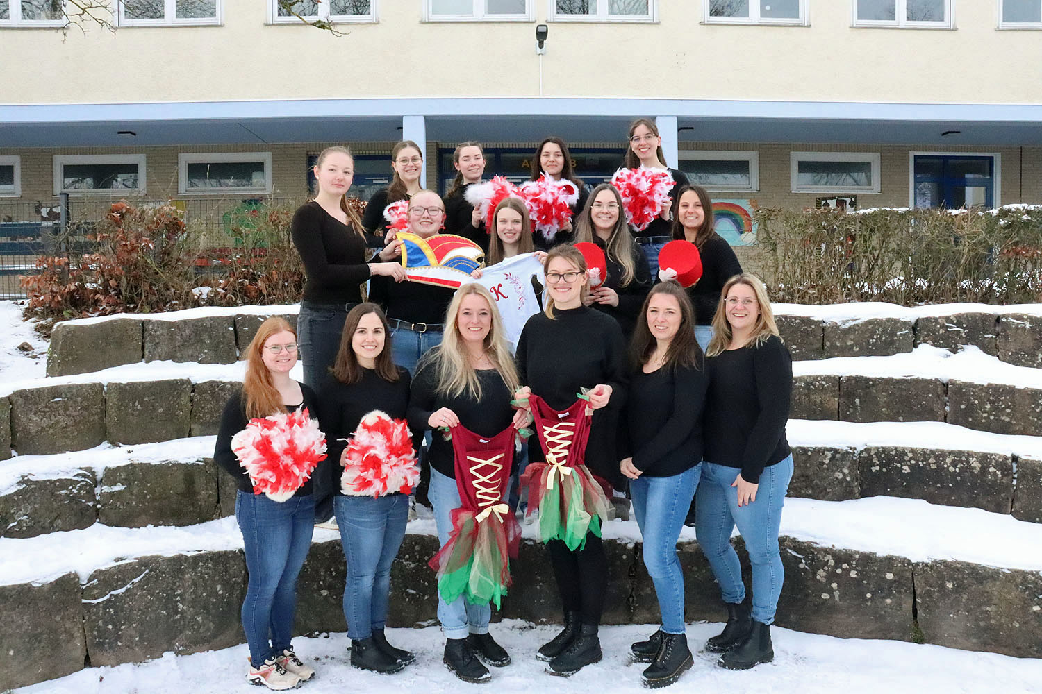 Trainerinnen und Betreuerinnen der NKG